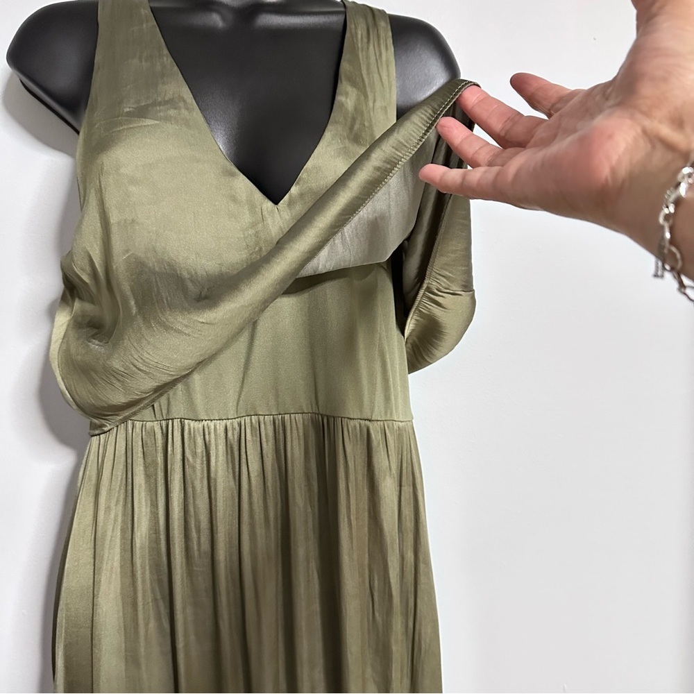 H&M Olive Green Midi Dress Satiny V Neck Sleeveless Pullover Cocktail Dressy 10 - Picture 6 of 9